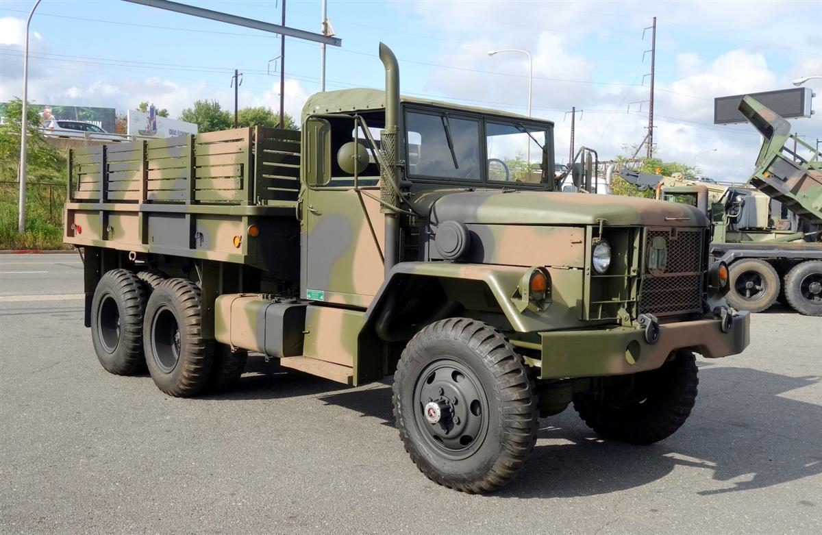 m35a2-2-1-2-ton-military-truck-and-variants